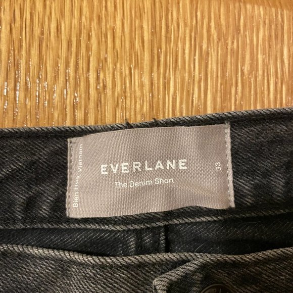 NWOT Everlane Denim Short in Washed Black, Size 33 - Picture 6 of 6